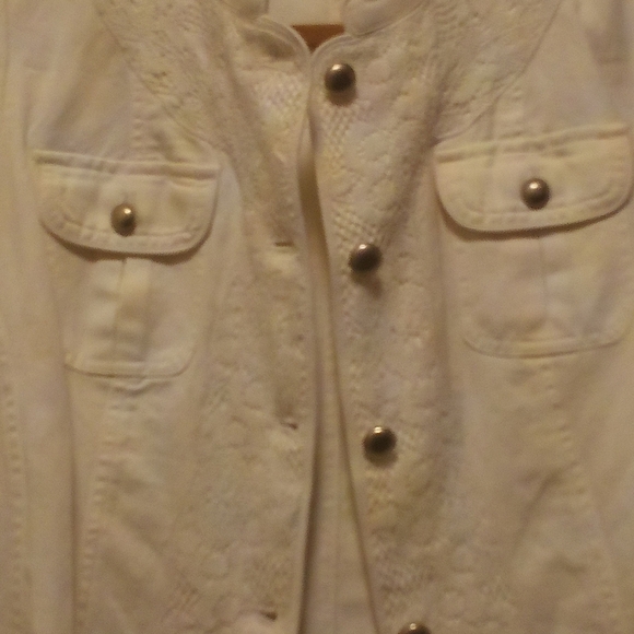 Chico's - NWT Alabaster Denim With Lace Layover Trim, Button Down, Pockets,... - Picture 11 of 14